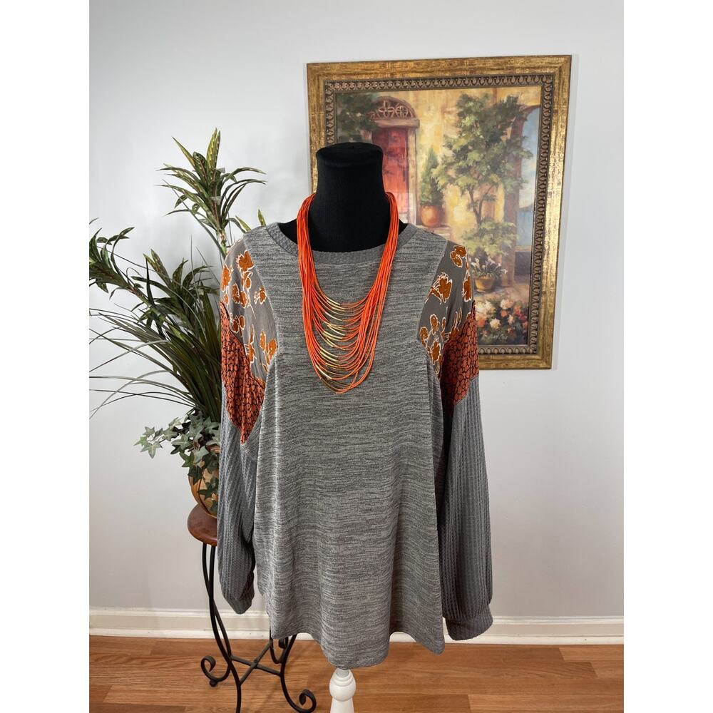 Kori‎ Top Women's Small Gray Textured Floral Knit Boho Chic Grandmacore Artistic